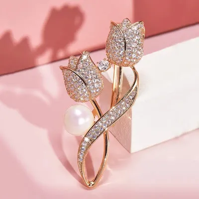 Rhinestone Flower Pearl Brooch 